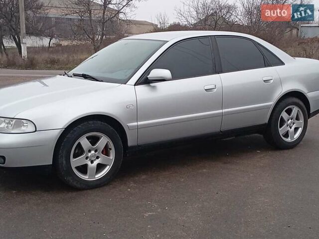 Сірий Ауді А4, об'ємом двигуна 1.6 л та пробігом 225 тис. км за 3000 $, фото 8 на Automoto.ua