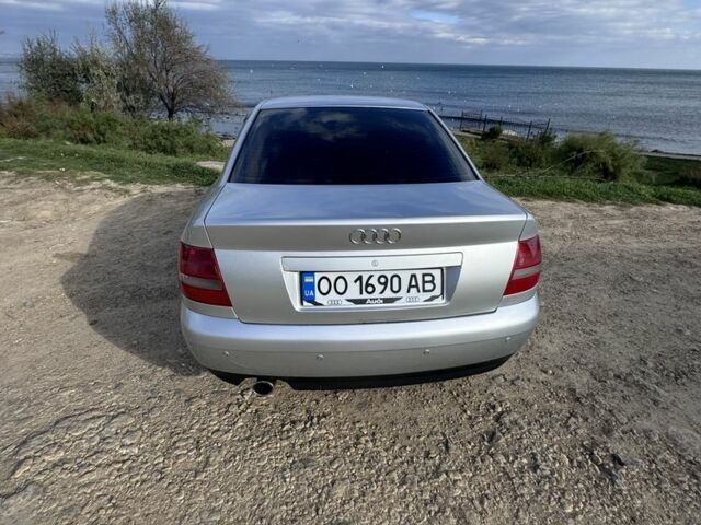 Серый Ауди А4, объемом двигателя 1.8 л и пробегом 3 тыс. км за 3500 $, фото 2 на Automoto.ua
