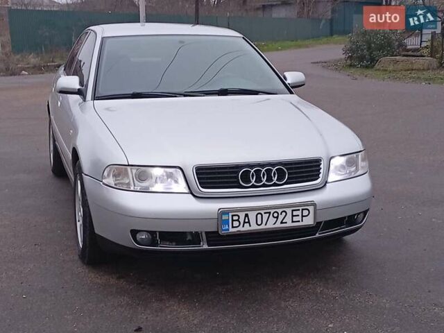 Сірий Ауді А4, об'ємом двигуна 1.6 л та пробігом 225 тис. км за 3000 $, фото 15 на Automoto.ua