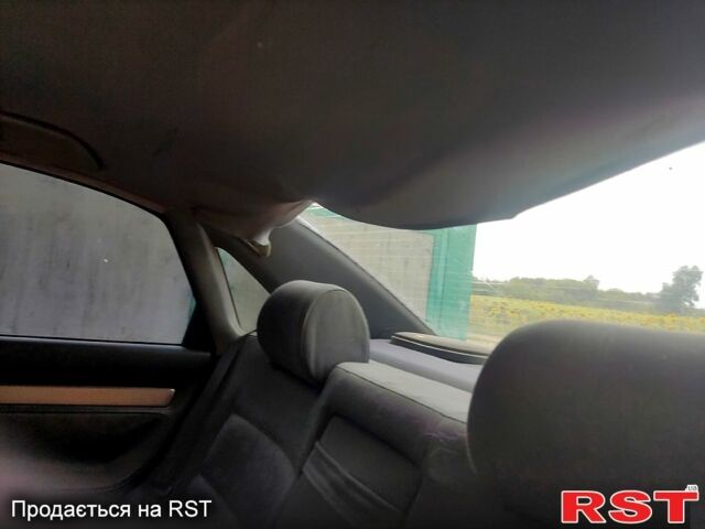 Серый Ауди А4, объемом двигателя 1.6 л и пробегом 220 тыс. км за 2100 $, фото 3 на Automoto.ua