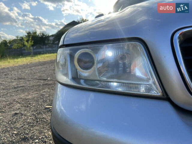 Сірий Ауді А4, об'ємом двигуна 1.6 л та пробігом 226 тис. км за 4200 $, фото 12 на Automoto.ua