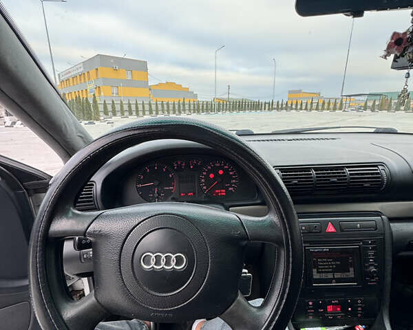 Сірий Ауді А4, об'ємом двигуна 1.6 л та пробігом 390 тис. км за 3700 $, фото 11 на Automoto.ua