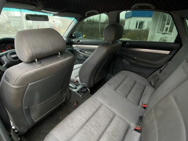 Серый Ауди А4, объемом двигателя 1.6 л и пробегом 350 тыс. км за 1400 $, фото 6 на Automoto.ua