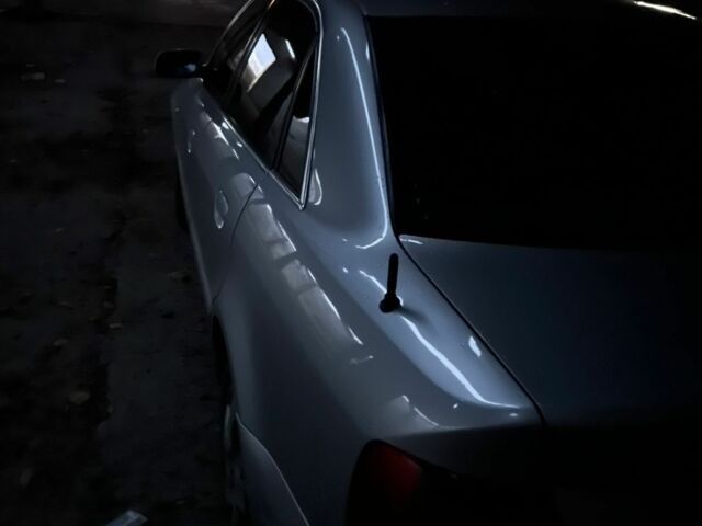 Сірий Ауді А4, об'ємом двигуна 2.5 л та пробігом 372 тис. км за 3600 $, фото 3 на Automoto.ua