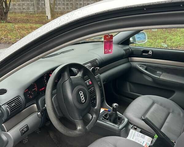 Серый Ауди А4, объемом двигателя 1.6 л и пробегом 341 тыс. км за 3650 $, фото 13 на Automoto.ua