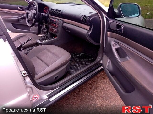 Серый Ауди А4, объемом двигателя 1.6 л и пробегом 225 тыс. км за 3700 $, фото 11 на Automoto.ua