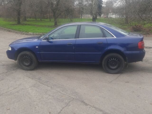 Серый Ауди А4, объемом двигателя 1.9 л и пробегом 500 тыс. км за 1800 $, фото 7 на Automoto.ua