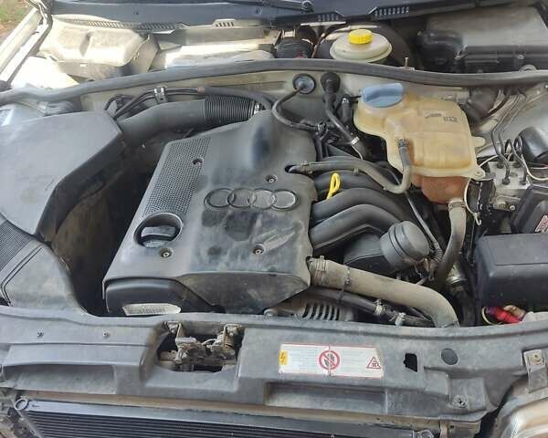 Серый Ауди А4, объемом двигателя 1.6 л и пробегом 220 тыс. км за 2100 $, фото 6 на Automoto.ua