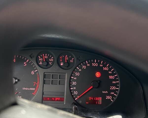 Серый Ауди А4, объемом двигателя 1.6 л и пробегом 341 тыс. км за 3650 $, фото 11 на Automoto.ua