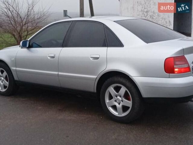 Сірий Ауді А4, об'ємом двигуна 1.6 л та пробігом 225 тис. км за 3000 $, фото 9 на Automoto.ua