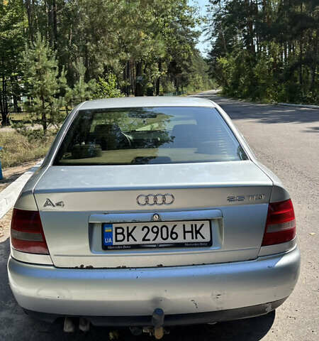 Серый Ауди А4, объемом двигателя 2.5 л и пробегом 300 тыс. км за 3300 $, фото 11 на Automoto.ua