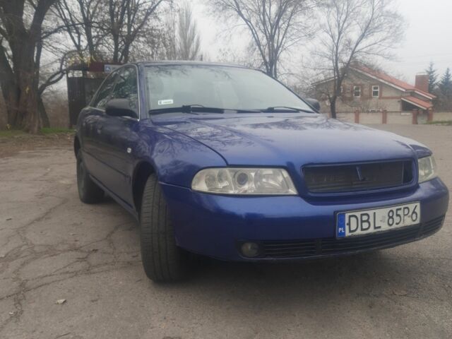 Серый Ауди А4, объемом двигателя 1.9 л и пробегом 500 тыс. км за 1800 $, фото 1 на Automoto.ua