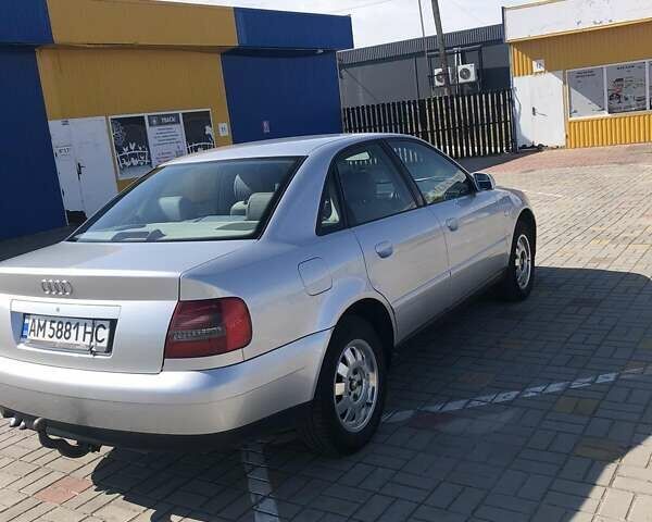 Сірий Ауді А4, об'ємом двигуна 1.9 л та пробігом 387 тис. км за 4999 $, фото 1 на Automoto.ua