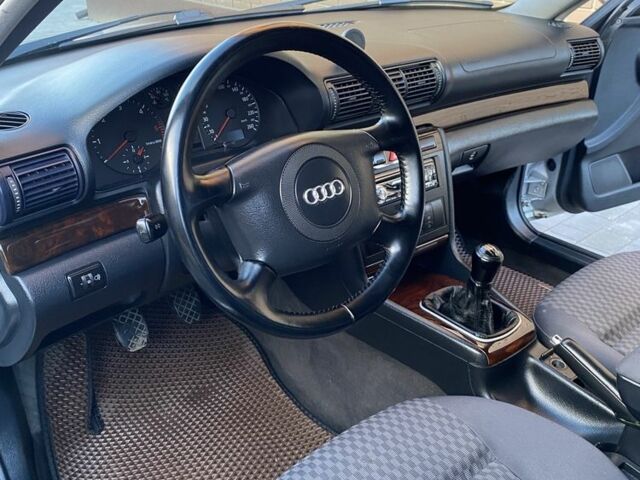 Серый Ауди А4, объемом двигателя 1.9 л и пробегом 337 тыс. км за 4800 $, фото 8 на Automoto.ua