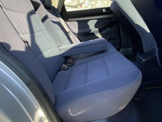 Сірий Ауді А4, об'ємом двигуна 1.8 л та пробігом 295 тис. км за 4299 $, фото 23 на Automoto.ua