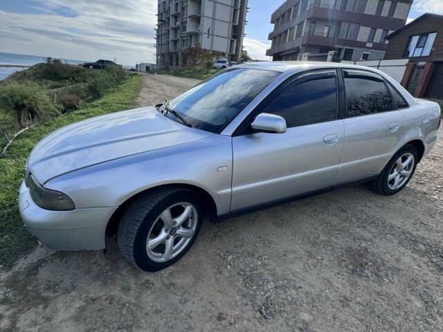 Серый Ауди А4, объемом двигателя 1.8 л и пробегом 3 тыс. км за 3500 $, фото 1 на Automoto.ua