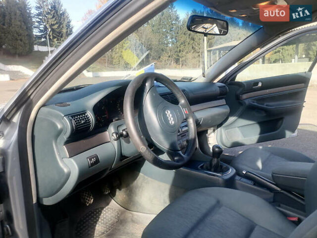 Ауді А4 1999 у Бурштыне на Automoto.ua Сірий Ауді А4, об'ємом двигуна 1.8 л та пробігом 310 тис. км за 2900 $, фото 12 на Automoto.ua