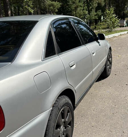 Сірий Ауді А4, об'ємом двигуна 2.5 л та пробігом 230 тис. км за 4333 $, фото 27 на Automoto.ua