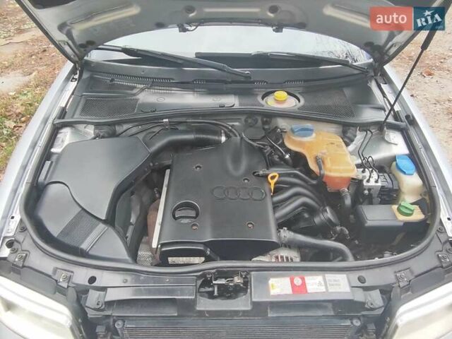 Сірий Ауді А4, об'ємом двигуна 1.6 л та пробігом 200 тис. км за 4800 $, фото 6 на Automoto.ua