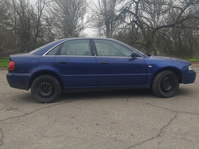 Серый Ауди А4, объемом двигателя 1.9 л и пробегом 500 тыс. км за 1800 $, фото 8 на Automoto.ua