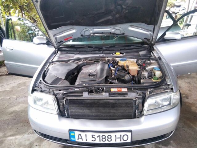 Серый Ауди А4, объемом двигателя 1.8 л и пробегом 210 тыс. км за 3500 $, фото 5 на Automoto.ua