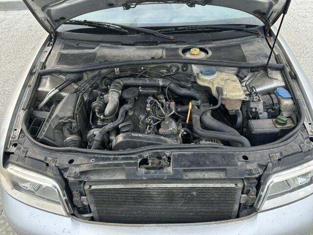 Серый Ауди А4, объемом двигателя 1.9 л и пробегом 410 тыс. км за 1850 $, фото 6 на Automoto.ua