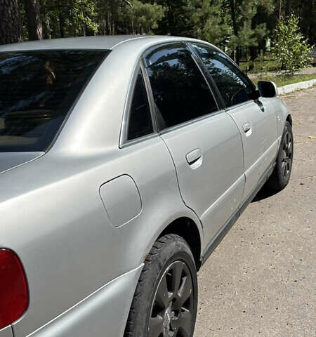 Сірий Ауді А4, об'ємом двигуна 2.5 л та пробігом 230 тис. км за 4333 $, фото 26 на Automoto.ua
