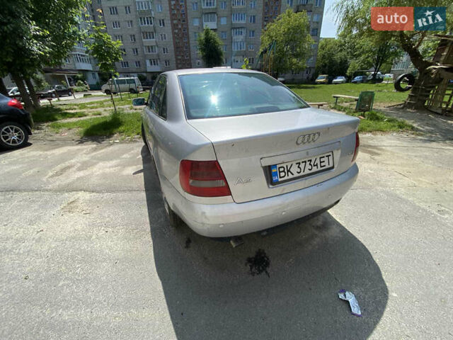 Серый Ауди А4, объемом двигателя 1.6 л и пробегом 370 тыс. км за 3199 $, фото 1 на Automoto.ua