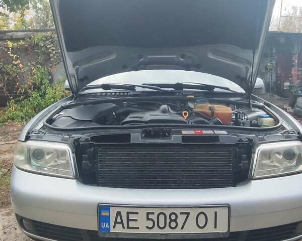 Сірий Ауді А4, об'ємом двигуна 1.6 л та пробігом 200 тис. км за 4800 $, фото 7 на Automoto.ua