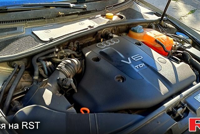 Серый Ауди А4, объемом двигателя 2.5 л и пробегом 350 тыс. км за 4000 $, фото 2 на Automoto.ua