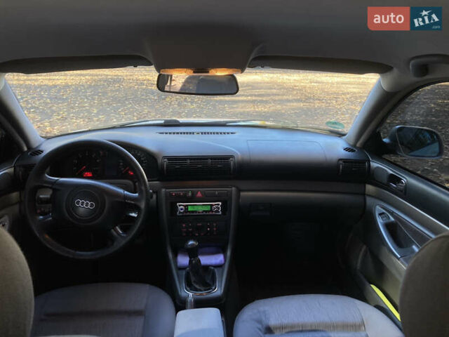 Серый Ауди А4, объемом двигателя 1.6 л и пробегом 291 тыс. км за 4500 $, фото 11 на Automoto.ua