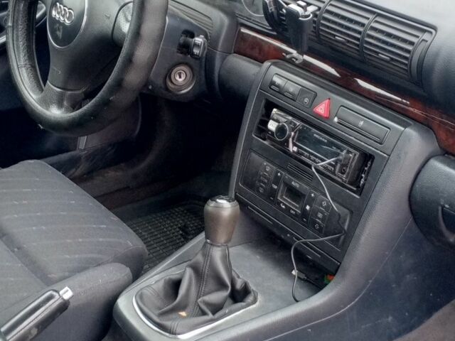 Серый Ауди А4, объемом двигателя 1.8 л и пробегом 370 тыс. км за 2700 $, фото 8 на Automoto.ua