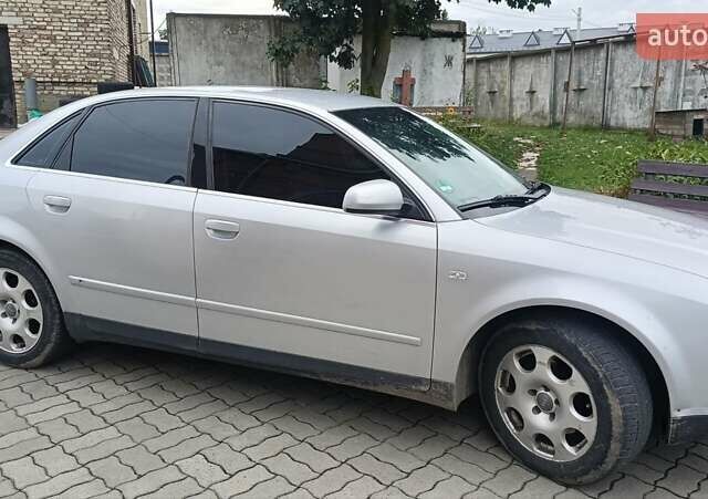 Серый Ауди А4, объемом двигателя 2 л и пробегом 271 тыс. км за 4000 $, фото 5 на Automoto.ua