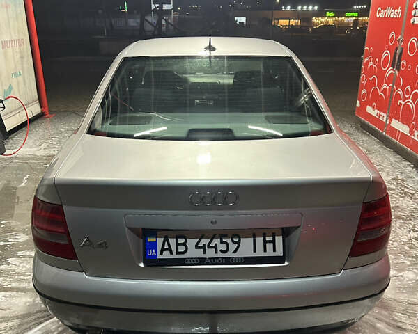 Сірий Ауді А4, об'ємом двигуна 1.6 л та пробігом 210 тис. км за 3650 $, фото 8 на Automoto.ua