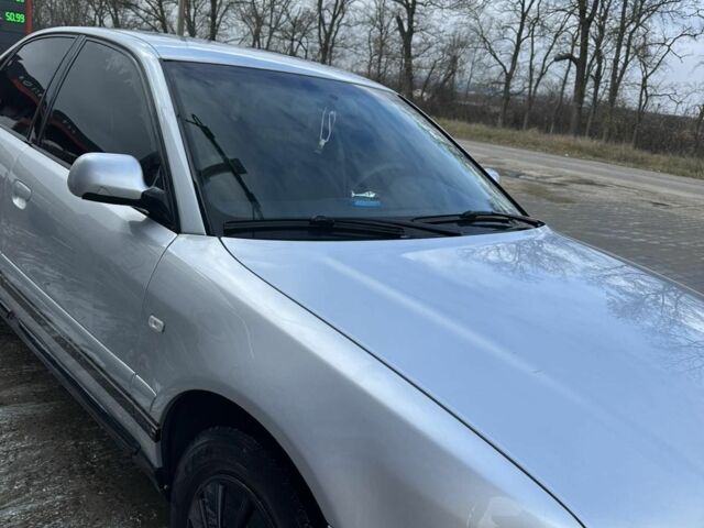 Сірий Ауді А4, об'ємом двигуна 1.6 л та пробігом 1 тис. км за 3200 $, фото 3 на Automoto.ua