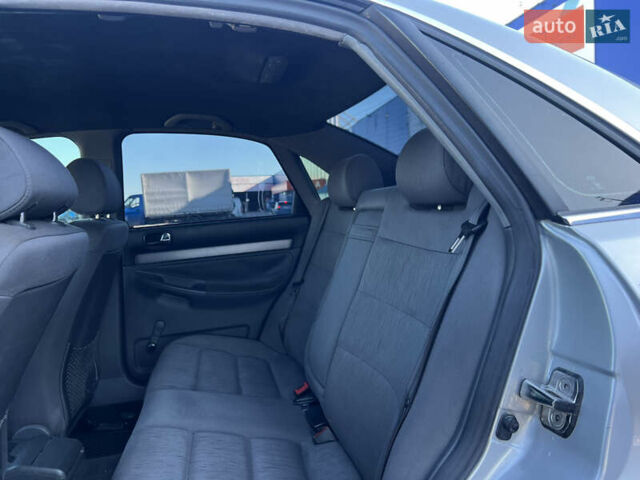 Серый Ауди А4, объемом двигателя 1.8 л и пробегом 283 тыс. км за 3950 $, фото 9 на Automoto.ua