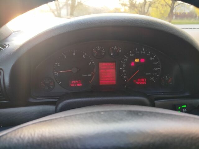 Серый Ауди А4, объемом двигателя 1.8 л и пробегом 486 тыс. км за 3400 $, фото 5 на Automoto.ua