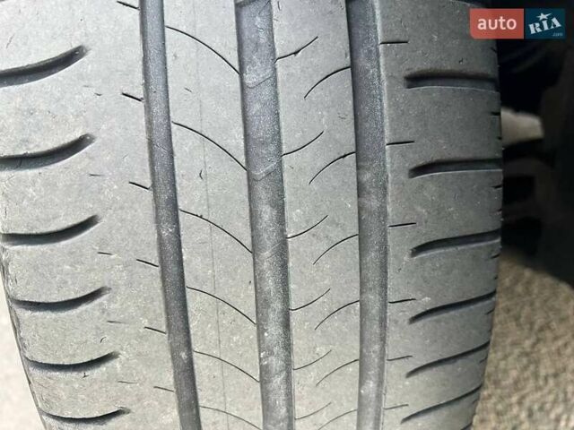 Серый Ауди А4, объемом двигателя 1.6 л и пробегом 231 тыс. км за 4500 $, фото 75 на Automoto.ua