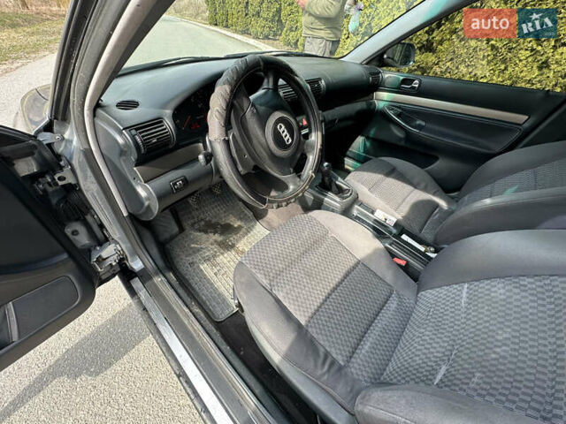 Сірий Ауді А4, об'ємом двигуна 1.6 л та пробігом 280 тис. км за 2750 $, фото 4 на Automoto.ua