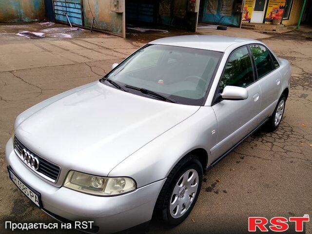 Серый Ауди А4, объемом двигателя 1.9 л и пробегом 378 тыс. км за 4000 $, фото 4 на Automoto.ua