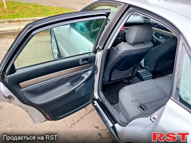 Серый Ауди А4, объемом двигателя 1.9 л и пробегом 378 тыс. км за 4000 $, фото 6 на Automoto.ua