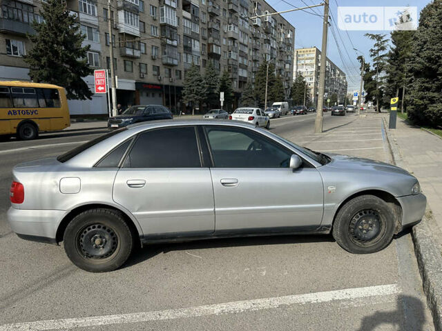 Сірий Ауді А4, об'ємом двигуна 1.9 л та пробігом 315 тис. км за 5000 $, фото 1 на Automoto.ua