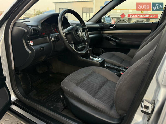 Сірий Ауді А4, об'ємом двигуна 1.9 л та пробігом 197 тис. км за 4950 $, фото 27 на Automoto.ua
