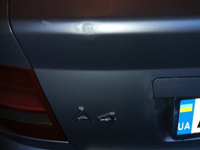 Сірий Ауді А4, об'ємом двигуна 2.4 л та пробігом 284 тис. км за 4700 $, фото 4 на Automoto.ua