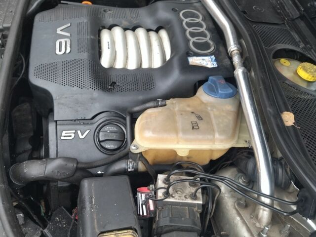 Сірий Ауді А4, об'ємом двигуна 0 л та пробігом 383 тис. км за 1500 $, фото 5 на Automoto.ua