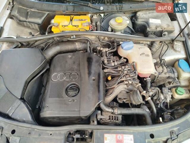 Серый Ауди А4, объемом двигателя 1.8 л и пробегом 486 тыс. км за 3400 $, фото 5 на Automoto.ua