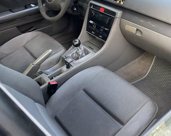 Серый Ауди А4, объемом двигателя 1.98 л и пробегом 340 тыс. км за 4200 $, фото 8 на Automoto.ua