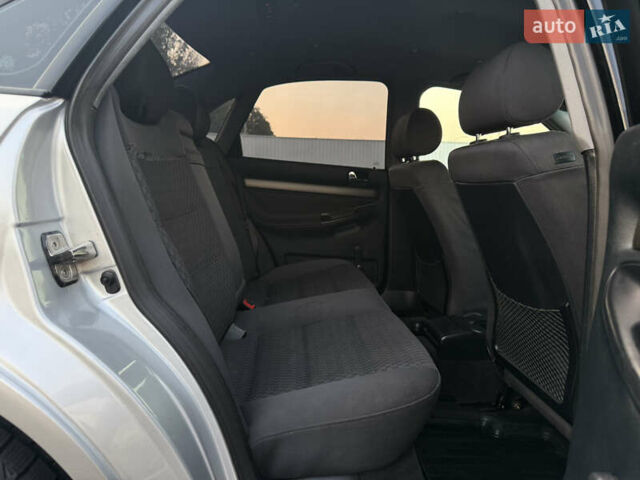 Сірий Ауді А4, об'ємом двигуна 1.9 л та пробігом 197 тис. км за 4950 $, фото 33 на Automoto.ua