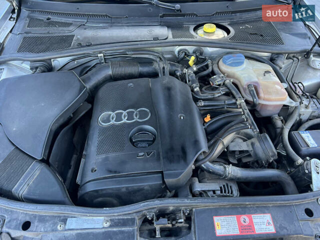Серый Ауди А4, объемом двигателя 1.8 л и пробегом 283 тыс. км за 3950 $, фото 12 на Automoto.ua