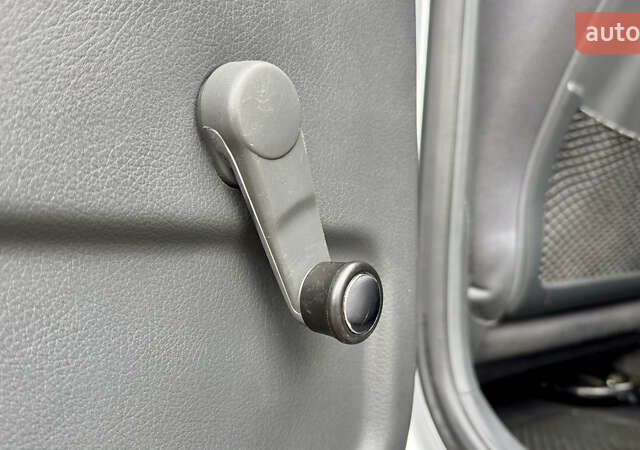 Серый Ауди А4, объемом двигателя 1.8 л и пробегом 283 тыс. км за 4200 $, фото 56 на Automoto.ua